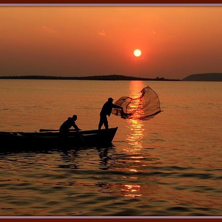 Faik Bey Konagi Bed & Breakfast Golyazi Dış mekan fotoğraf